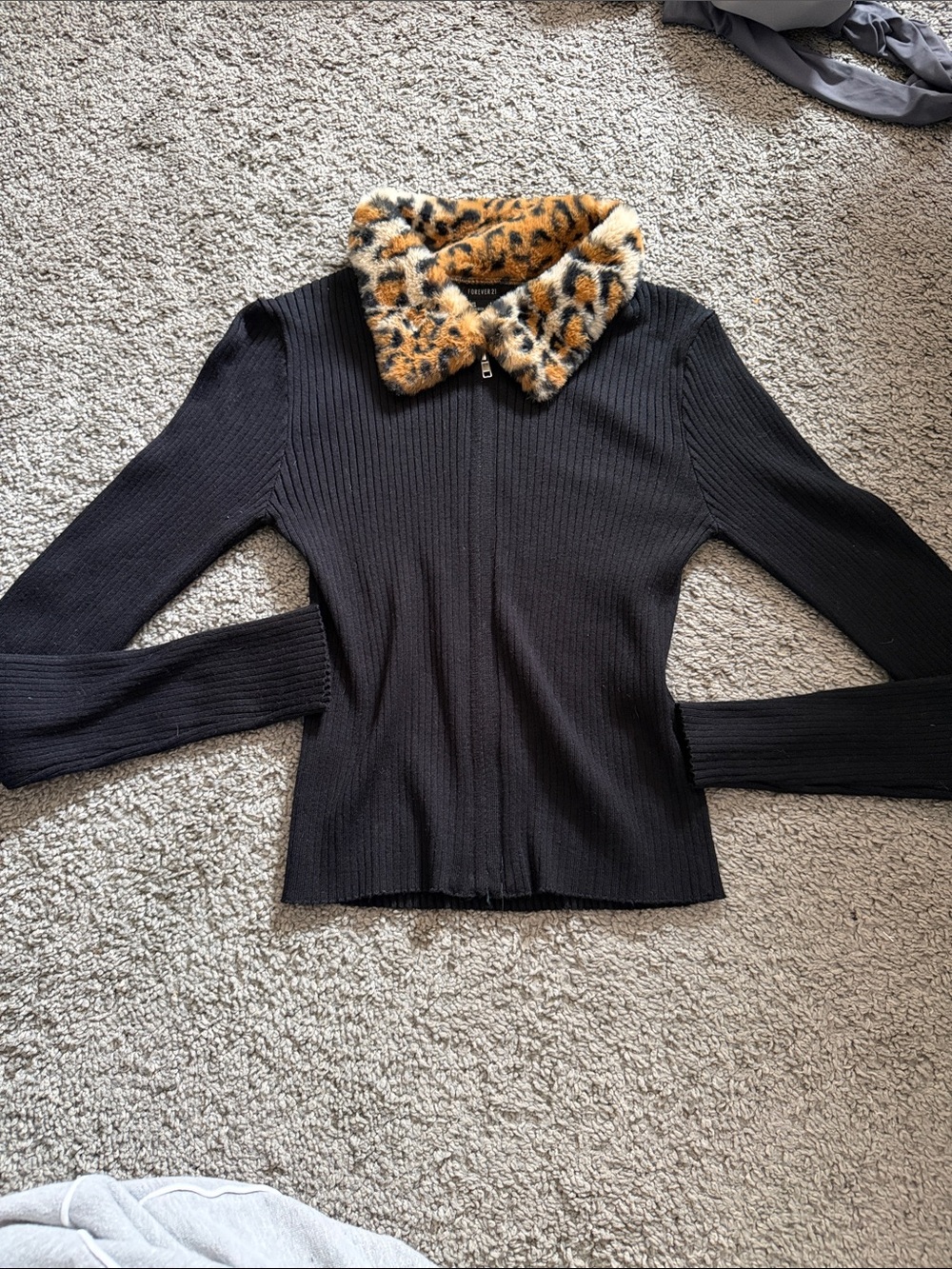 Forever 21 Black Ribbed Zip Cardigan with Leopard Faux Fur Collar